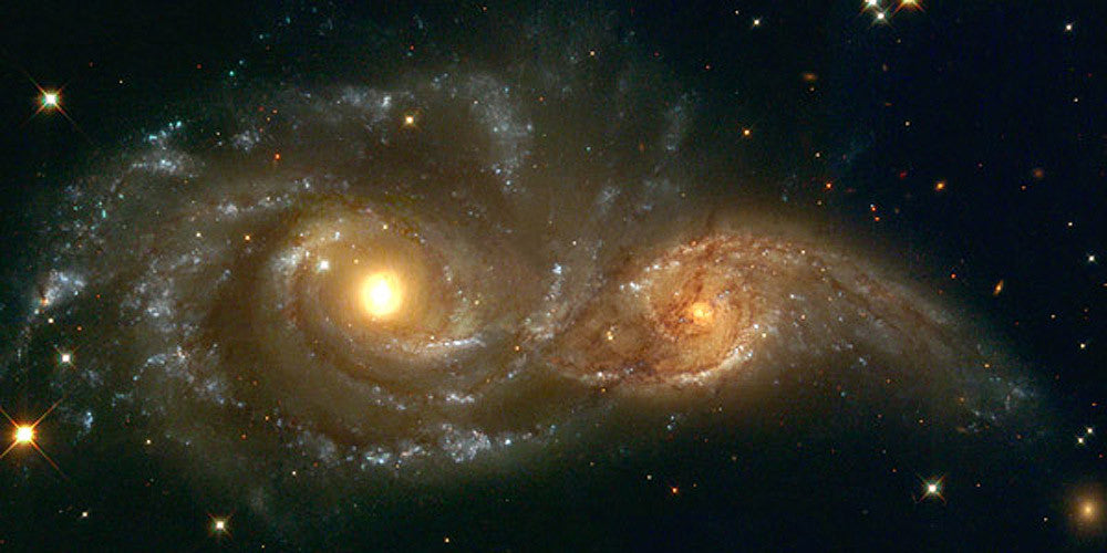Interacting Spiral Galaxies by Hubble Telescope